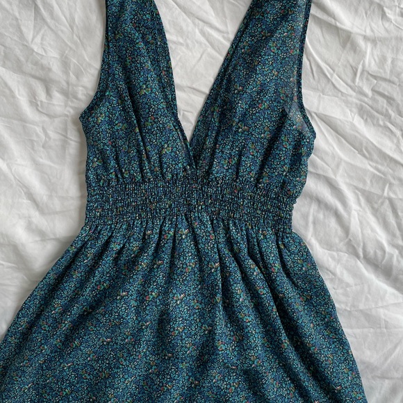 RVCA BLUE FORAL PRINT SUNDRESS. SIZE XS ๐ - Picture 4 of 4